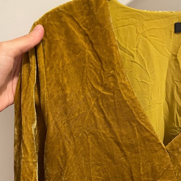 J. Crew Velvet Gold Bronze Blouse Size 8 - Picture 4 of 12